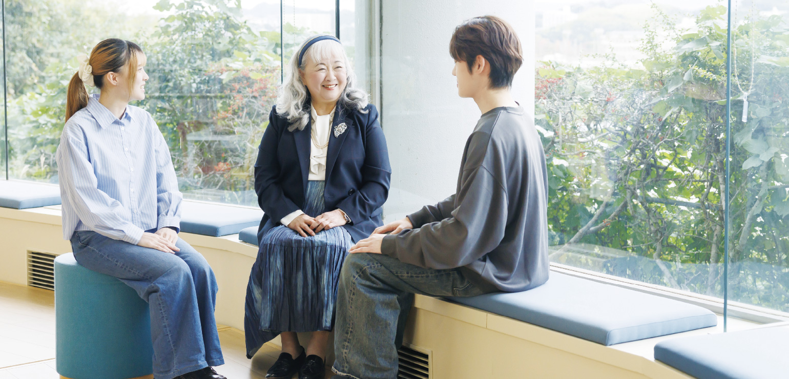 長崎短期大学　学長 安部 恵美子