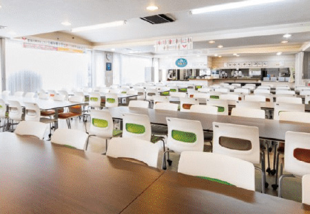 ラウンジ