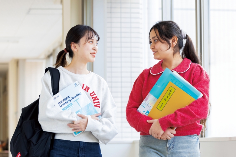 国際コミュニケーション学科